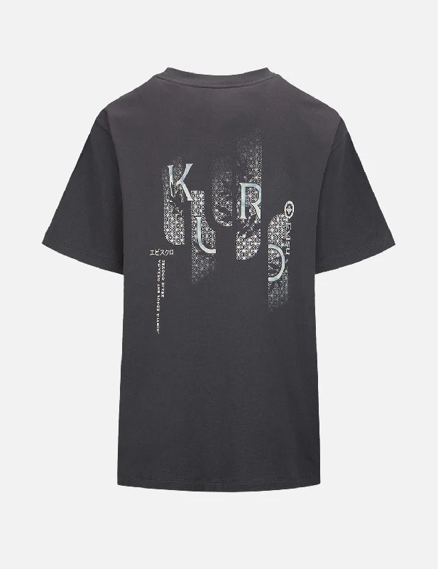 Fashion Must-have Kuro and Brocade Pattern Print T-shirt