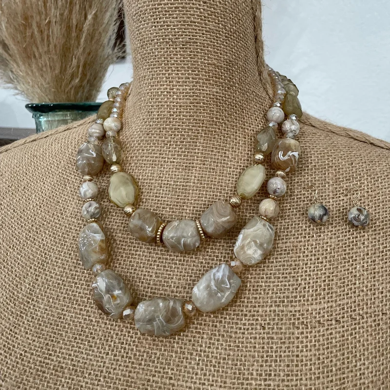 Sports Style Polished Stone Necklace and Earing Set