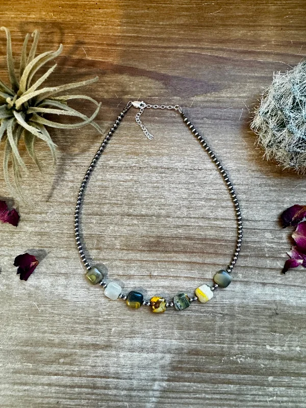 Elegant Comfort 14 inch 3 mm sterling silver pearls  choker - with bumblebees beads
