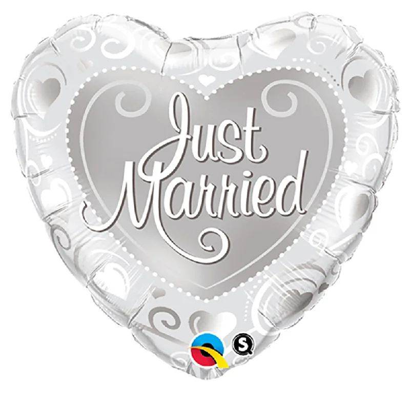 Weekend Style 18 inch JUST MARRIED HEARTS - SILVER