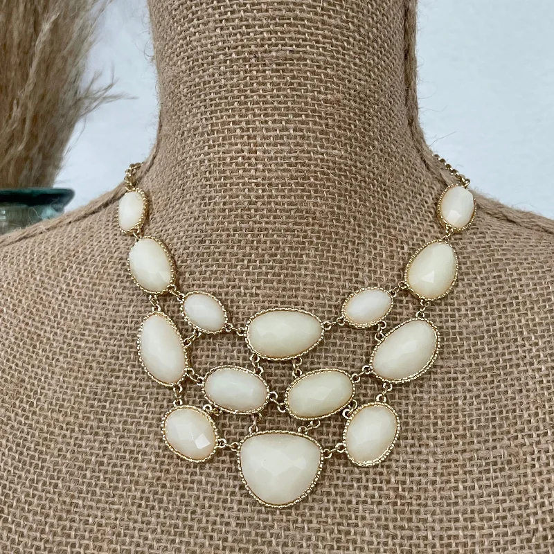 Classic Items Oval Link Statement Necklace