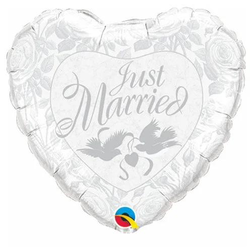 Simple Elegance 18 inch JUST MARRIED - PEARL WHITE & SILVER