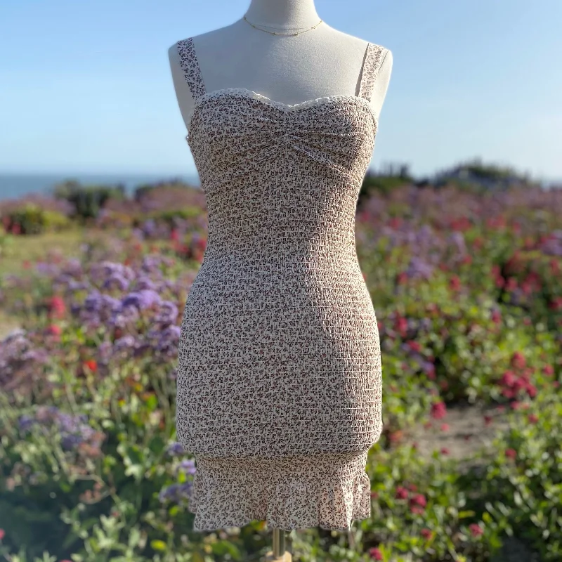Fashion Expert Sweetheart Smocking Detail Floral Print Dress