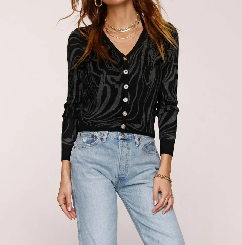 Classic And Versatile Pattern Cardigan Sweater In Black