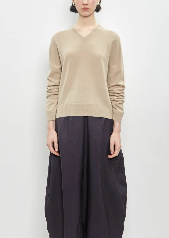 Comfortable Mind Cashmere Classic V-Neck Knit — Fawn