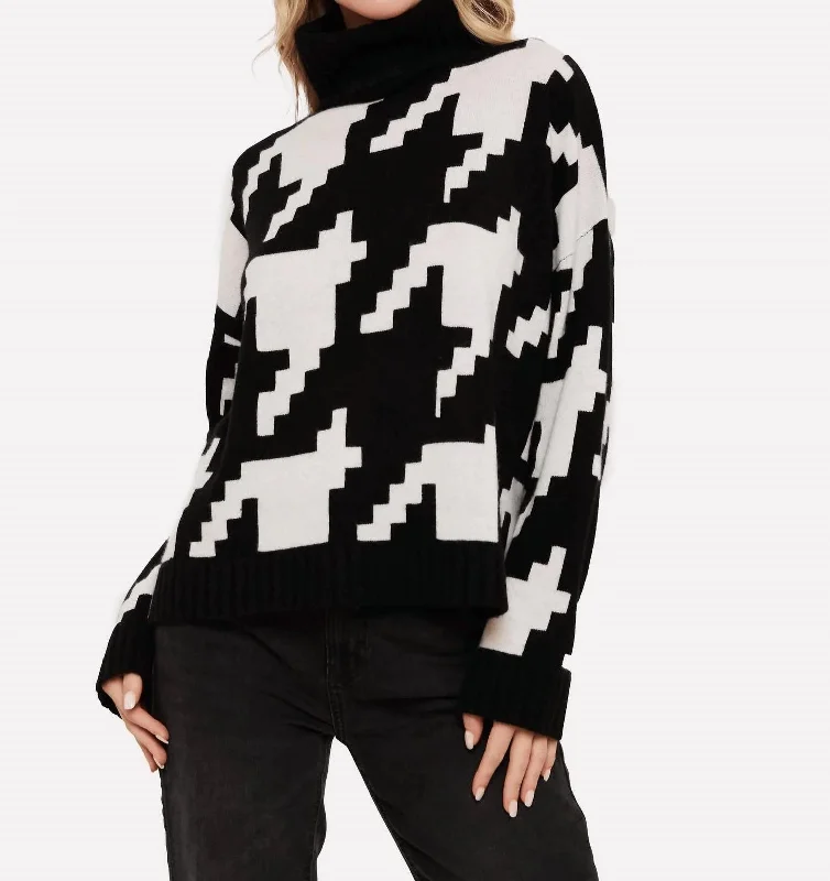 Breezy Style Hayley Houndstooth Roll Neck In Black/white