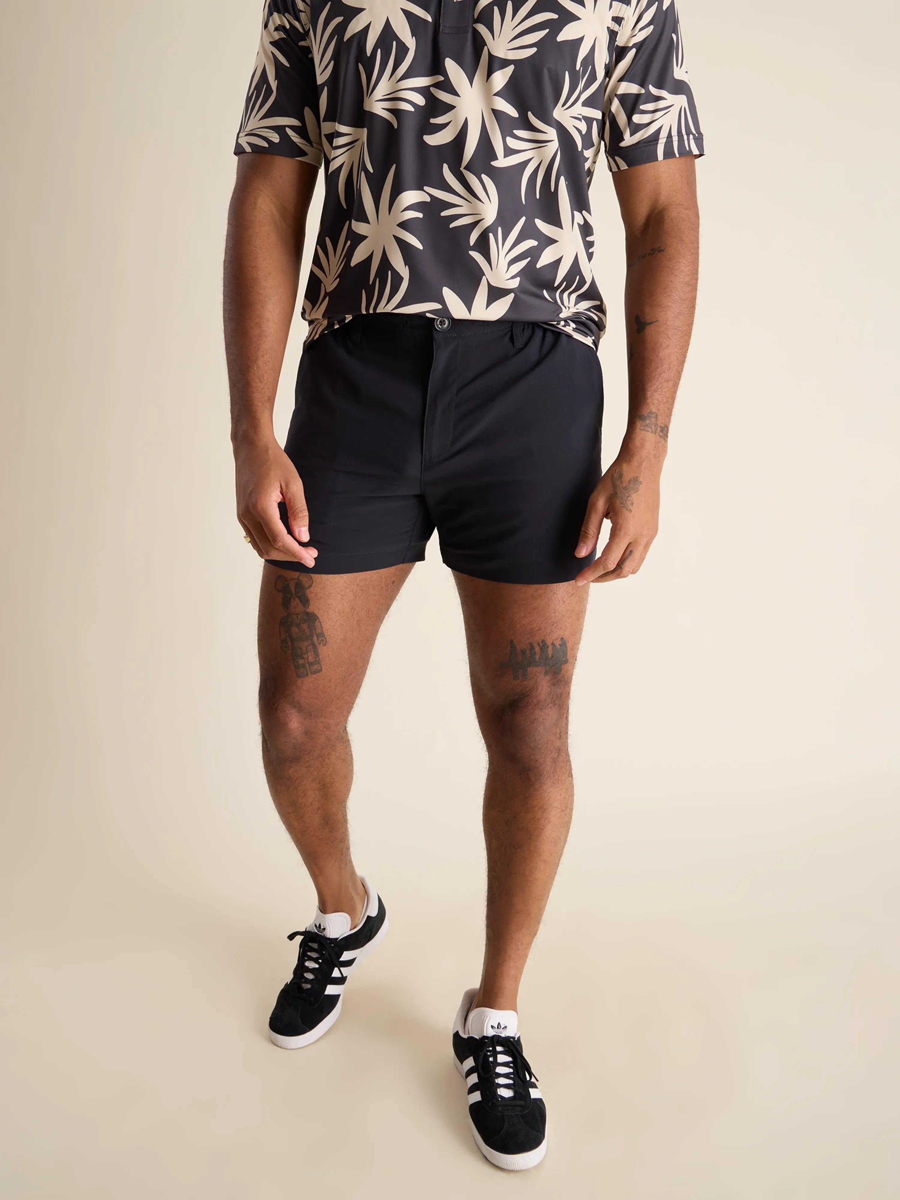 High-waisted pants style The Midnight Adventures 4" (Everywear Performance Short)