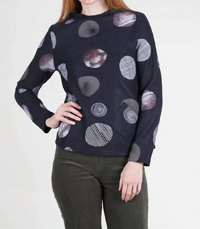 Cool Breeze At Night Embossed Stand Up Neck Sweater In Navy