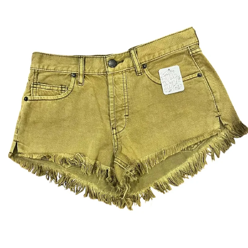 Sports Design Women's Frayed Hem Button Fly Denim Shorts In Moss