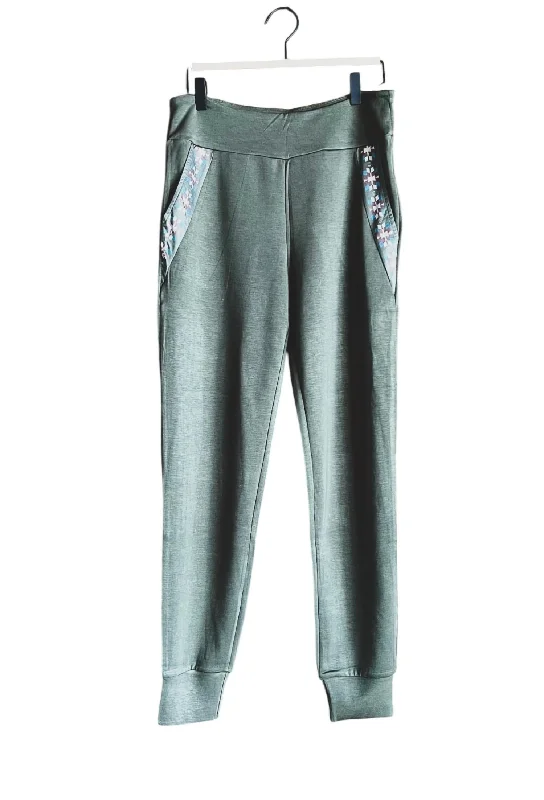 Renaissance Style Women Hot Trot Jogger In Green