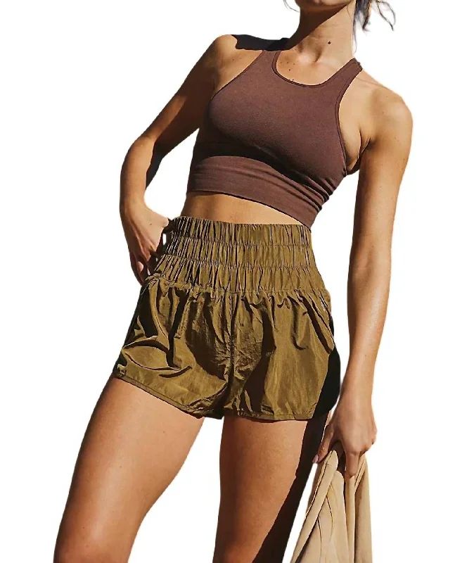 Street Vertical And Horizontal Design Way Home Shorts In Army Green