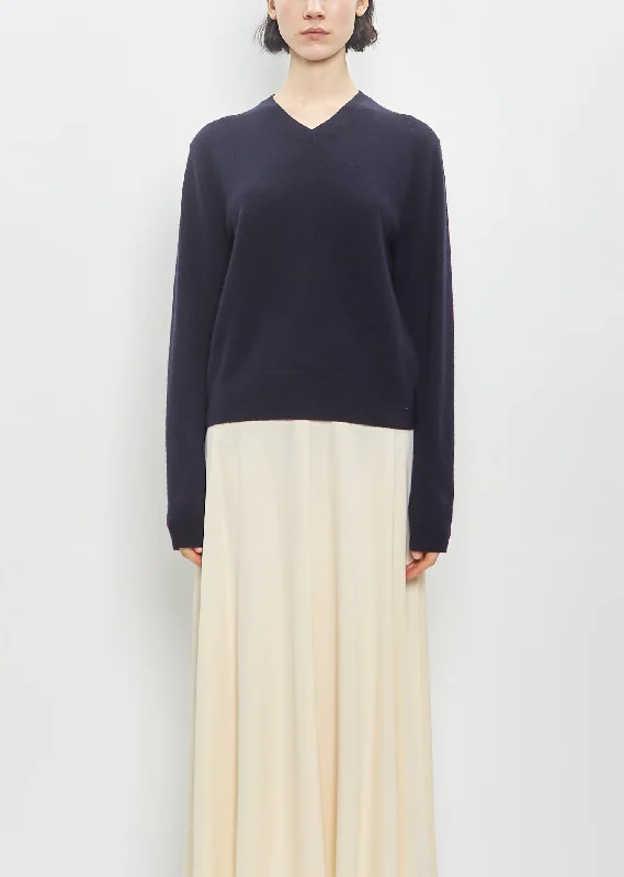 Minimal Classic Cashmere Classic V-Neck Knit — Navy