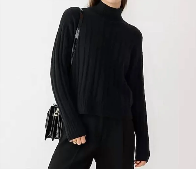 High-end Wear Ribbed Mockneck Sweater In Supersoft Yarn In Black