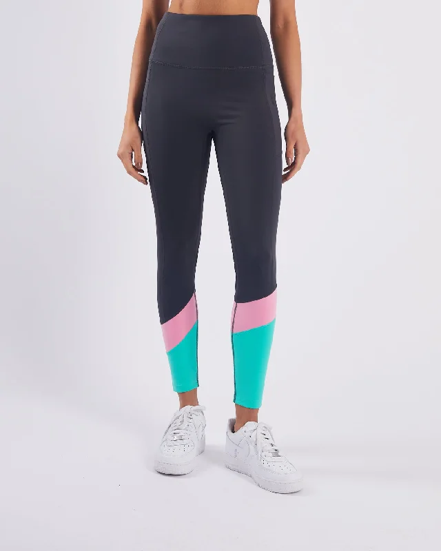 High-end Design Valley Studio Pant Deep Charcoal