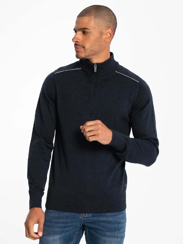 Stand-up collar design Miguel