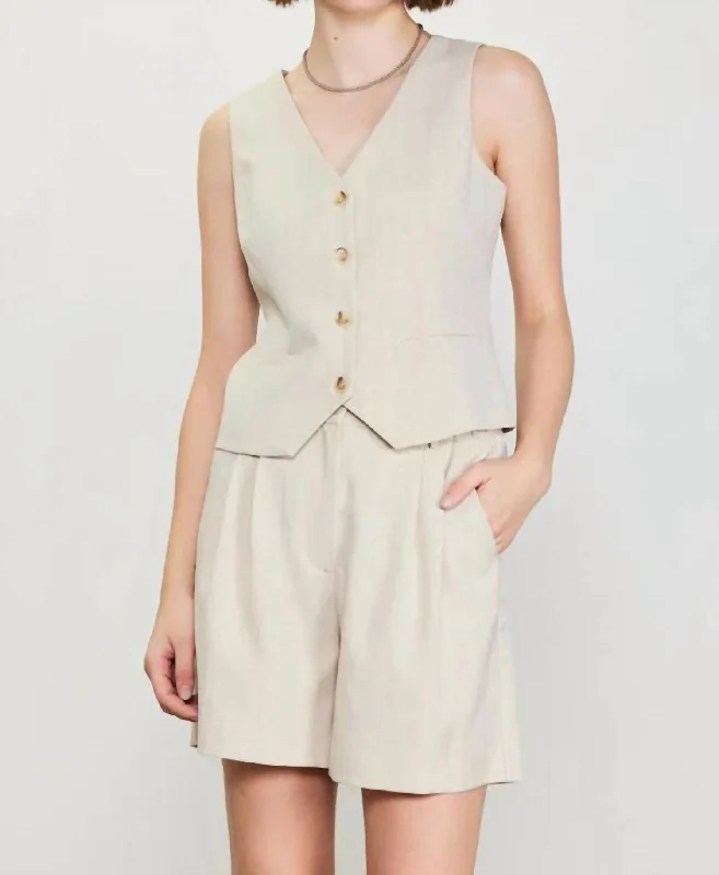 Versatile Items Malenge Twontoned Short In Khaki