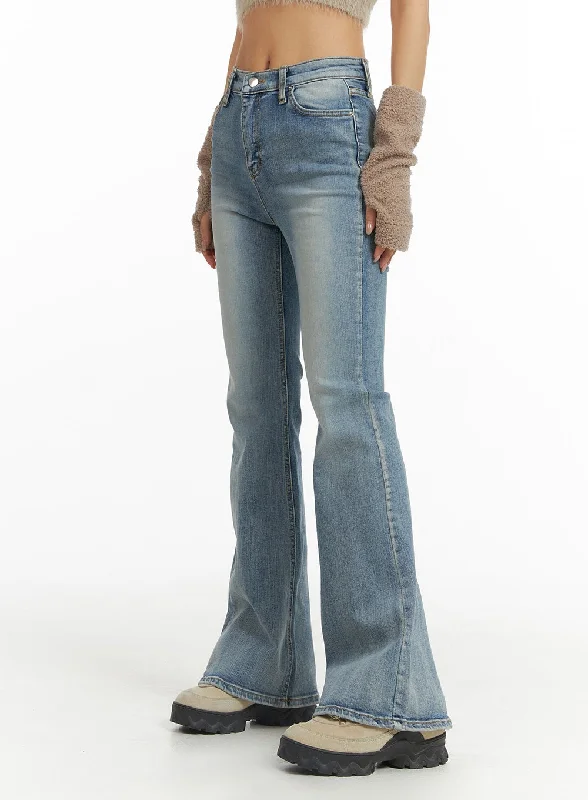 Fresh And Natural Mid Rise Solid Flared Jeans CJ429