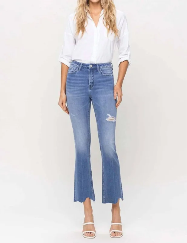 Street Fashion Scalloped Hem High Rise Kick Crop Flare Jeans In Light Wash